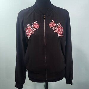 ROZ & ALI BLACK JACKET W/EMBROIDERY, Medium
Lot N